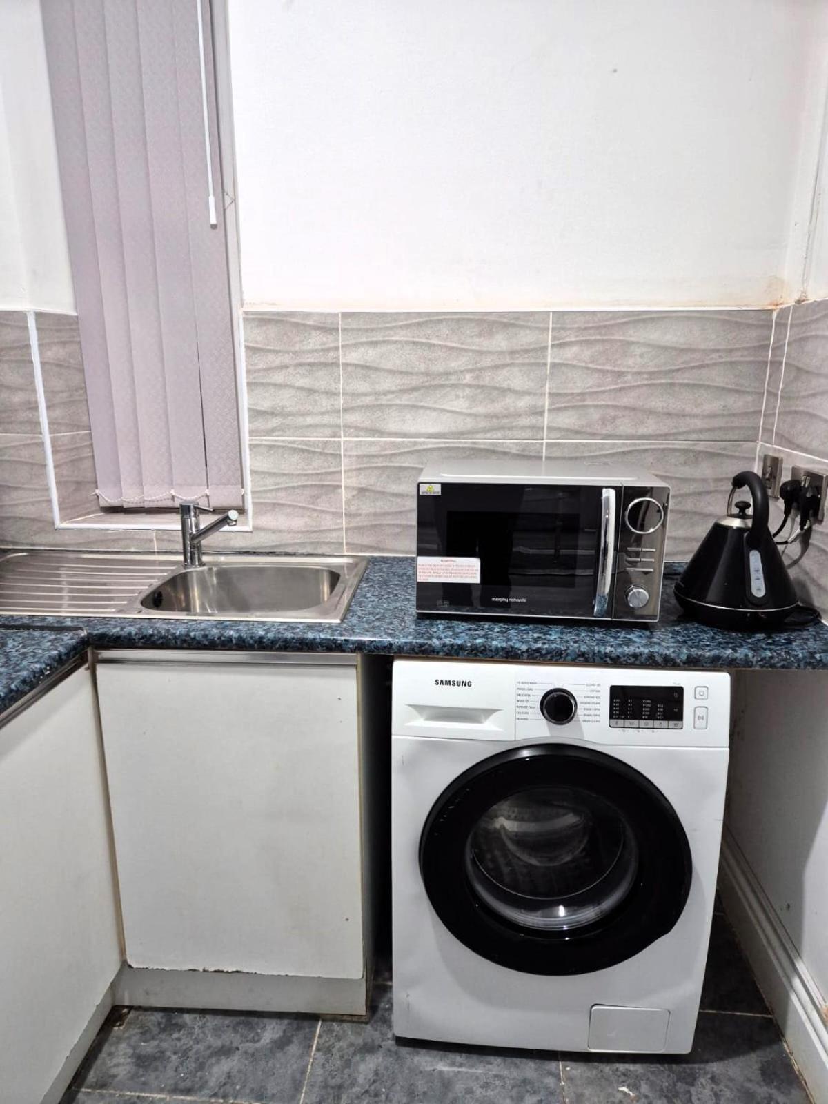 Affordably Elegant Apartments Close To Coop Live, Etihad Stadium And Manchester City Centre Zewnętrze zdjęcie