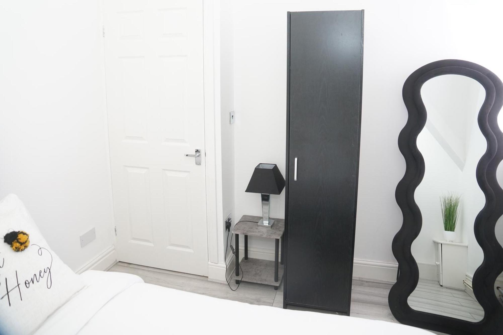 Affordably Elegant Apartments Close To Coop Live, Etihad Stadium And Manchester City Centre Zewnętrze zdjęcie